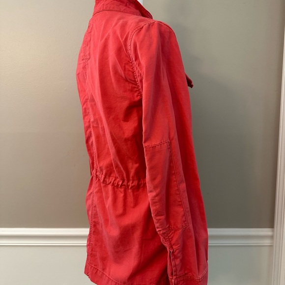Gap women’s red, casual, lightweight, long sleeved, zip jacket XS - Picture 7 of 8
